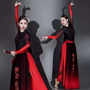 Red black chinese folk Classical dance costumes for women female Chivalrou Hanfu Chinese style performance costumes Costum Sword dance clothes 